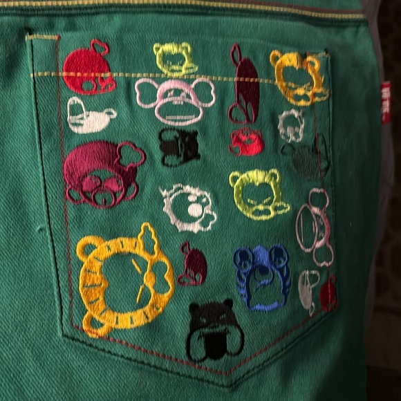 Pair of hip hop shorts by Yo Me. 40 green,  yellow lining. Never worn. Cotton - Picture 4 of 8